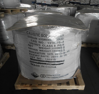 Scharfe Soda perlt Paletten Natriumhydroxid-NaOH 99% 1000kg/Bag 20tons/20GP Withou