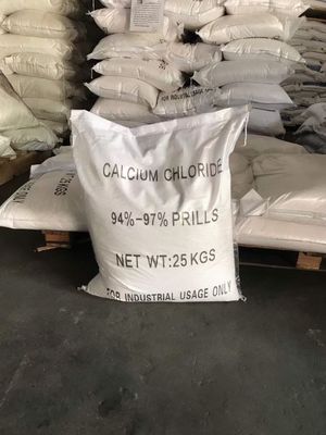 94% bis 97% Kalziumchlorid Granuläres weißes Chlorid von industrieller Qualität CaCl2 Kalziumchloridpartikel 25kg